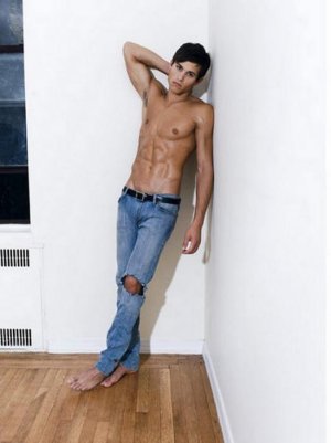 Men-in-Jeans-022711-06.jpg Men-in-Jeans-022711-06.jpg