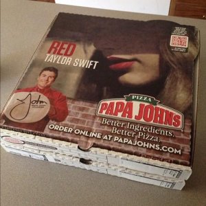 Taylor-Swift-Papa-Johns.jpg