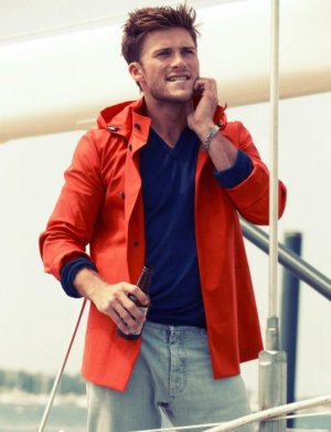 800x1040xscott-eastwood-more-0003.jpg.pagespeed.ic.Tv9LHzcado.jpg