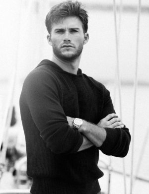 800x1040xscott-eastwood-more-0004.jpg.pagespeed.ic.3wRtFtbABp.jpg