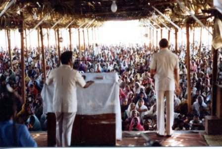 Revival_crusade_in_Andhra_Pradesh,_India,_Johannes_Maas,_American_evangelist,_speaking.jpg