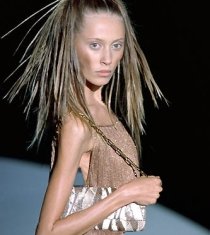 Skinny-Models-No-Longer-Wanted-on-the-Catwalk-2.jpg