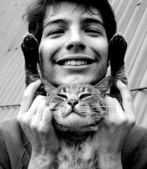 black-and-white-boy-cat-deviant-art-dude-happiness-Favim.com-80042.jpg