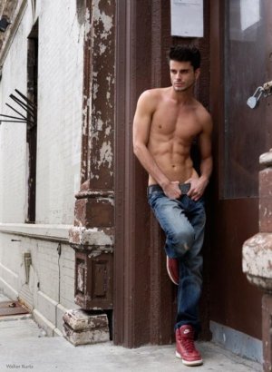 Alvaro by Walter Kurtz.jpg