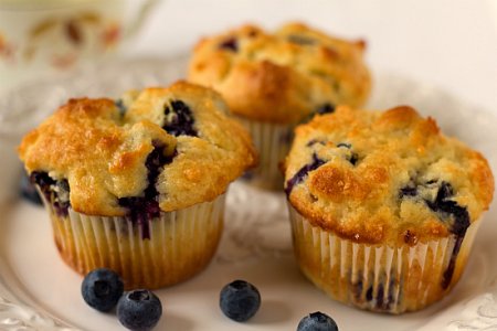 blueberry-muffins-2-550.jpg