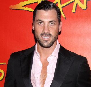 showbiz-maksim-chmerkovskiy-5.jpg