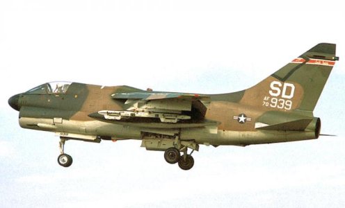 175th_Tactical_Fighter_Squadron_A-7D-7-CV_Corsair_II_70-939.jpg