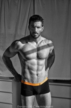 Sebastian Mendikovi modello-intimo-7.jpg