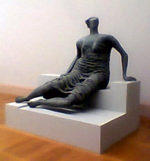 henrymoore.jpg