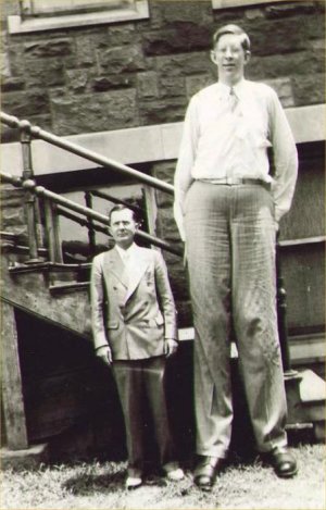 robert-wadlow.jpg