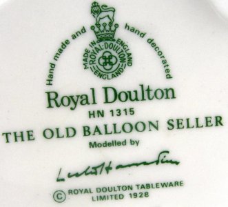 1332881267_Royal-Doulton-The-Old-Balloon-Seller-Figurine-Handmade-Retired-HN-1315_4.jpg