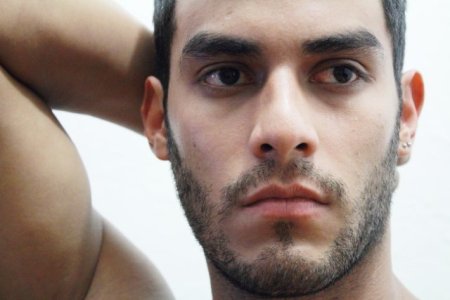 MV5BMTc1OTE0NDEyM15BMl5BanBnXkFtZTgwMDI0MjA0MDE@._V1_SX640_SY720_ hugo catalan.jpg