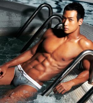 140503 Singapore guy5.jpg