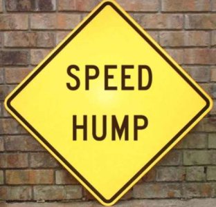 speed_hump_signs.jpg speed_hump_signs.jpg
