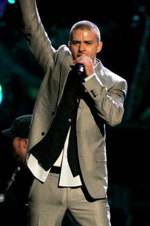 timberlake-2013vma-vpl-01.jpg