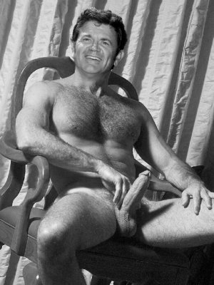 jhnmchlhggns.jpg jhnmchlhggns.jpg