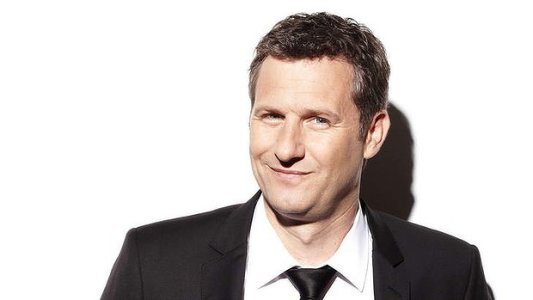 adam-hills-tonight-620x349.jpg