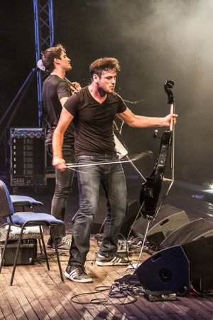 2Cellos5.jpg 2Cellos5.jpg