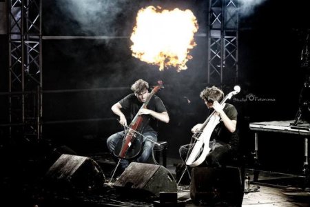 2Cellos4.jpg 2Cellos4.jpg