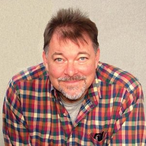 Jonathan_Frakes_BD_06.jpg