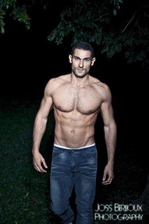 Gregory Handler ooi4bt6smx.jpg