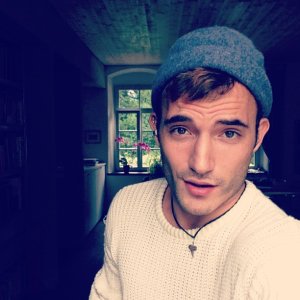 Andrea Ravieli 1375910_684876898207915_1389009498_n.jpg