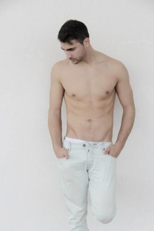 Damian Galbis by Dani Ramos 552850_147994742022395_2096340538_n.jpg