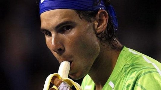 nadal_platano_comer--644x362.jpg