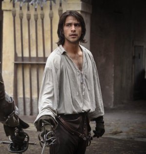 Luke Pasqualino.jpg