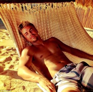 Derek Hough.jpg