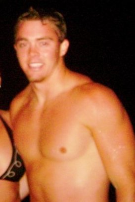 colt-mccoy-shirtless1.jpg