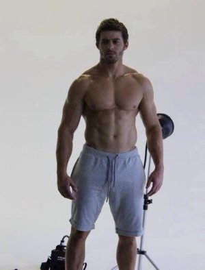 Leigh Halfpenny, Wales.jpg