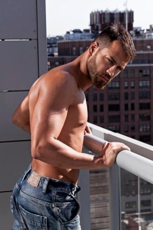 Wissam Hanna-beaux-hommes-2-01.jpg