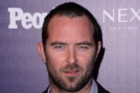 Sullivan-Stapleton-2.jpg