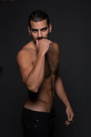 nyle-0851.jpg