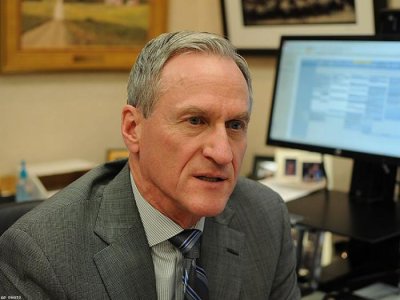 Dennis Daugaard 04.jpg