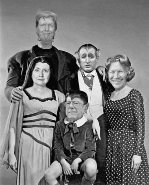 munsters.jpg munsters.jpg