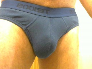 rag1055844 2xist black 2.jpg