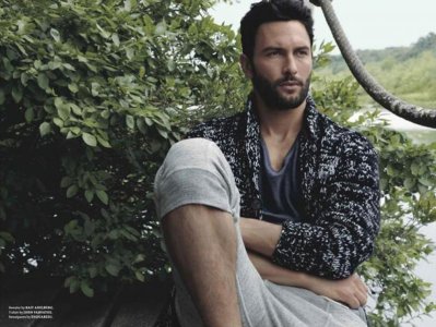 Noah Mills 187986-800w.jpg