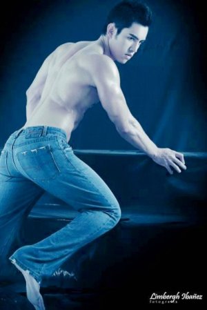 Juan Bruno Kettels Torrico, Mr. International 2009.jpg