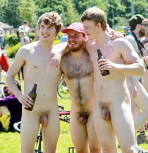 guys-public-nudity-.jpg