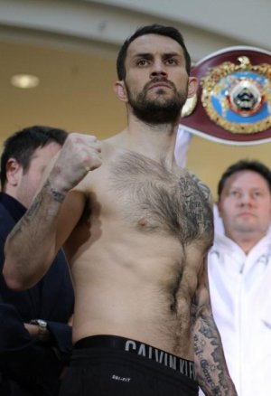 Paul-Smith-Arthur-Abraham-Berlin-weigh-in1.jpg