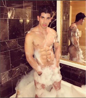 hotfer bathtub 4.JPG