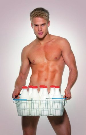 Rena Rosiak milk-manjpg_1.jpg