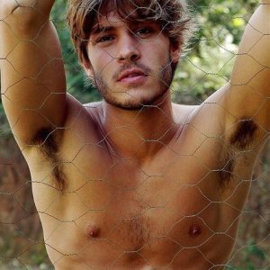 hairy-male-armpits.jpg