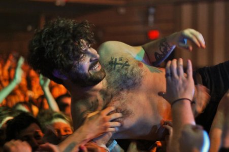 Yannis Philippakis-Foals.jpg