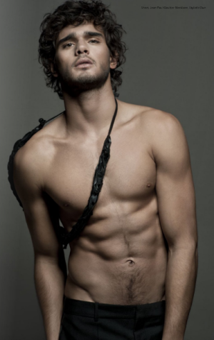marlon_teixeira_fiasco_mag_04 - Copy.png