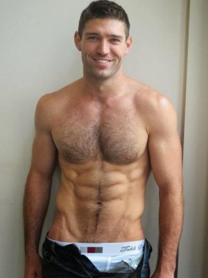 Bo Roberts B_xvt66W8AAVa2b.jpg