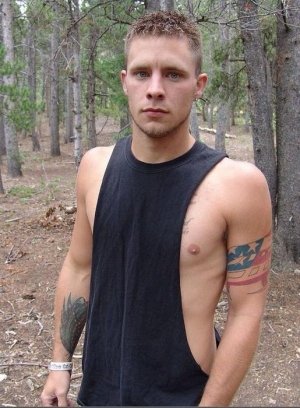 06dc7228372f830ad8d57805edb822cb--redneck-love-straight-guys.jpg
