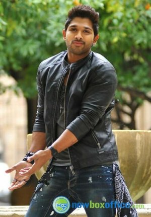 Allu-Arjun-in-Iddarammayilatho-New-Photos-3.jpg
